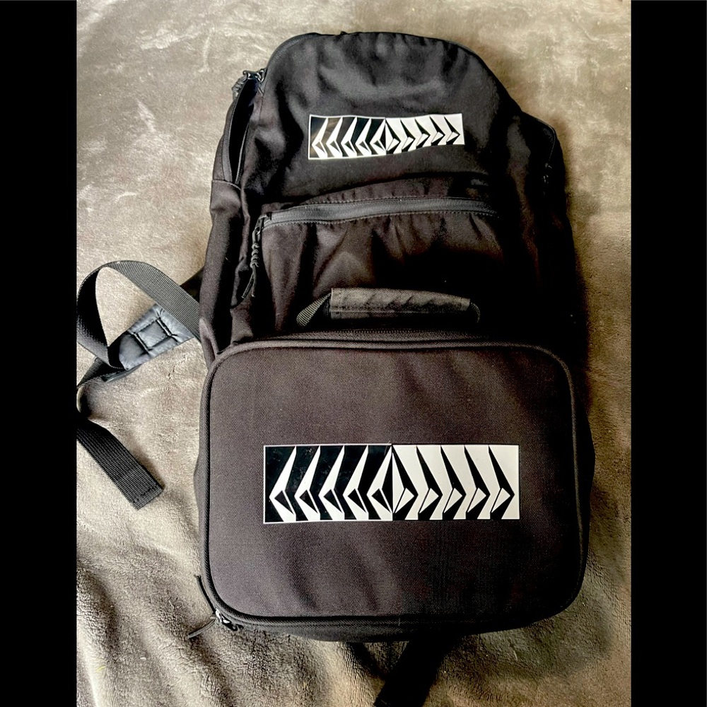 Gently used Volcom backpack and matching lunchbox.